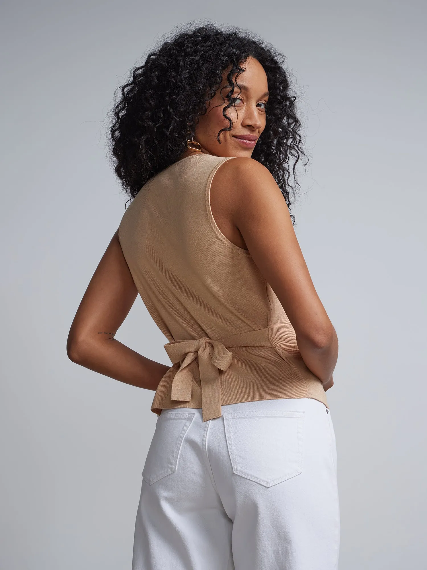 Bow-Back Sleeveless Sweater Vest