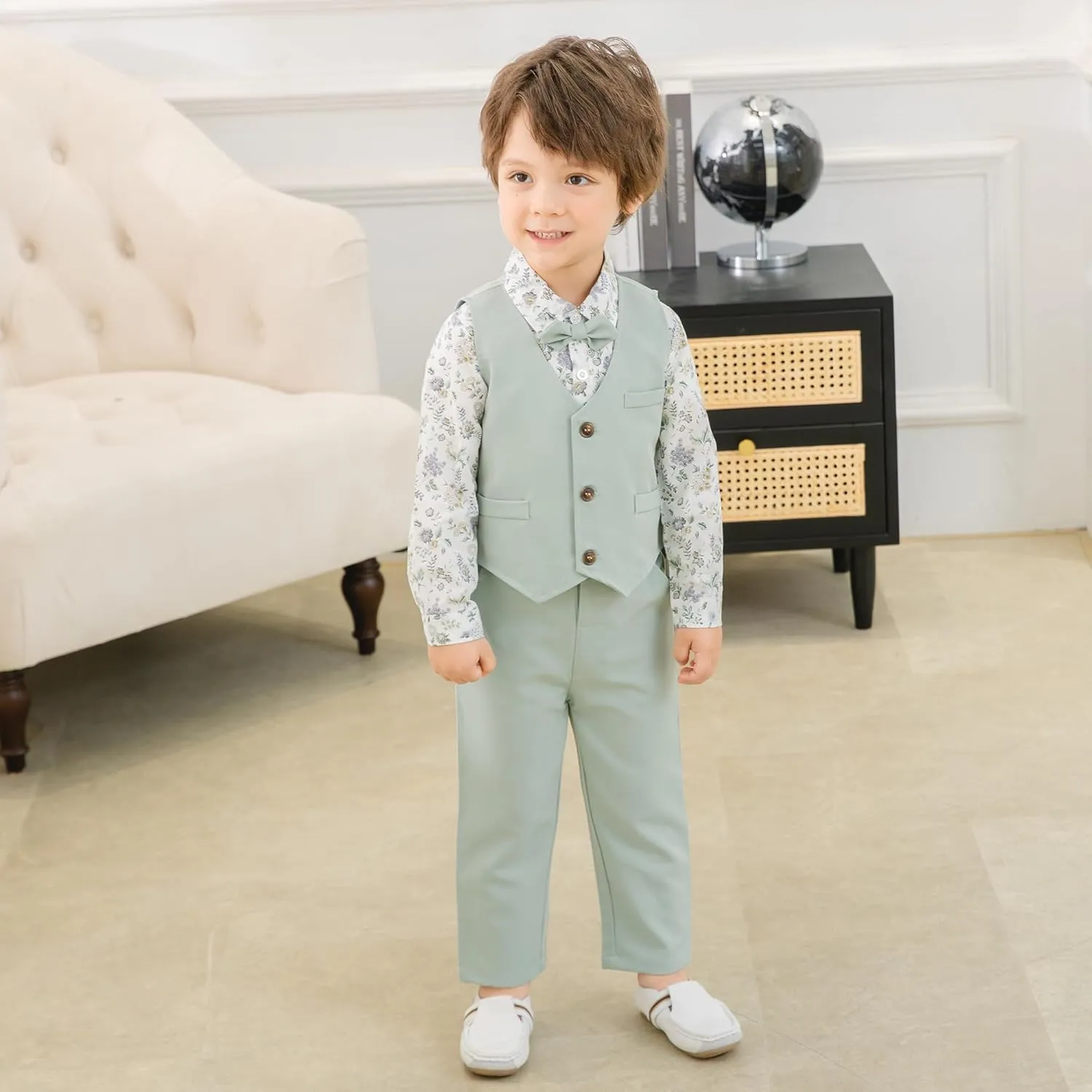 Kimocat Boys' 4-Piece Formal Suit Set Dress Shirt Vest Pants and Tie Wedding Birthday Party Suit