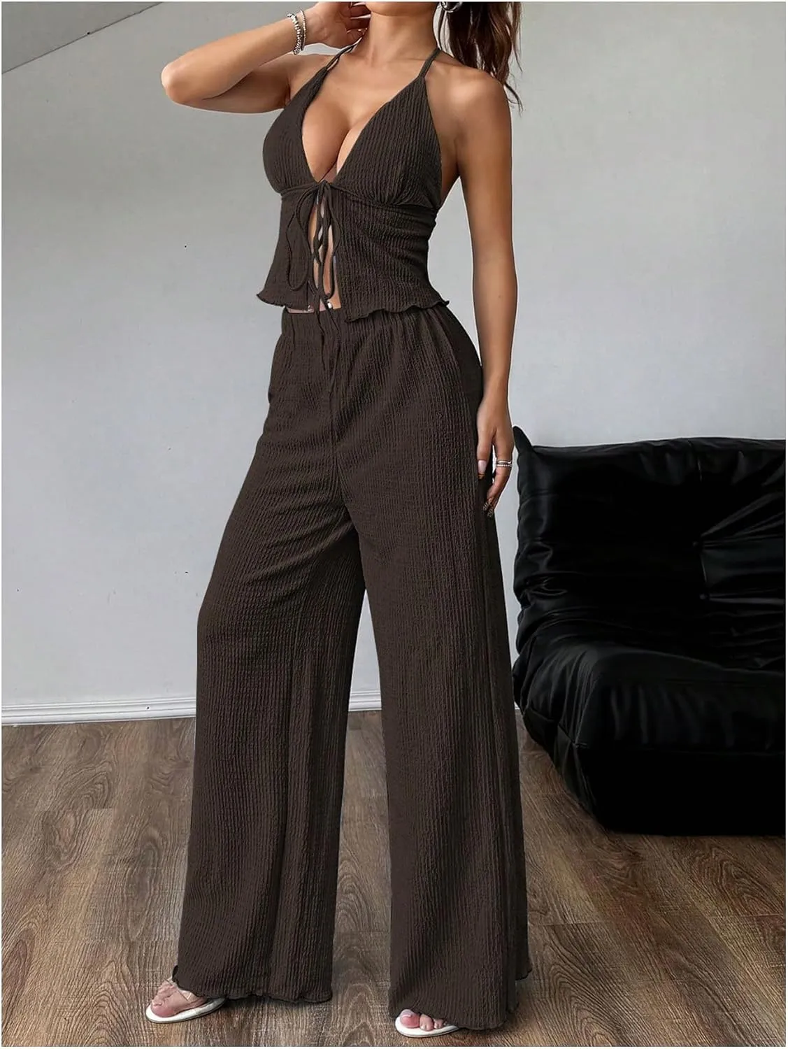 WDIRARA Women's 2 Piece Set Tie Front Halter Camisole Wide Leg Pants Outfits