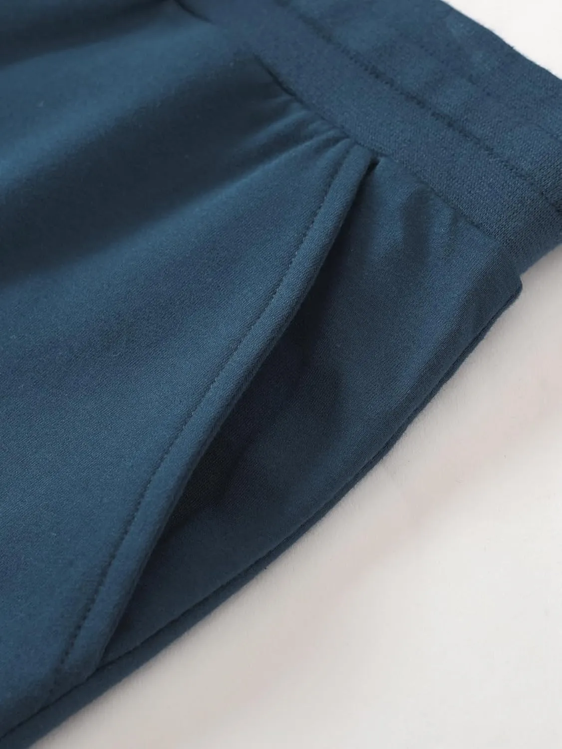 Weintee Women's 15" Capri Long Shorts with Pockets Below The Knee